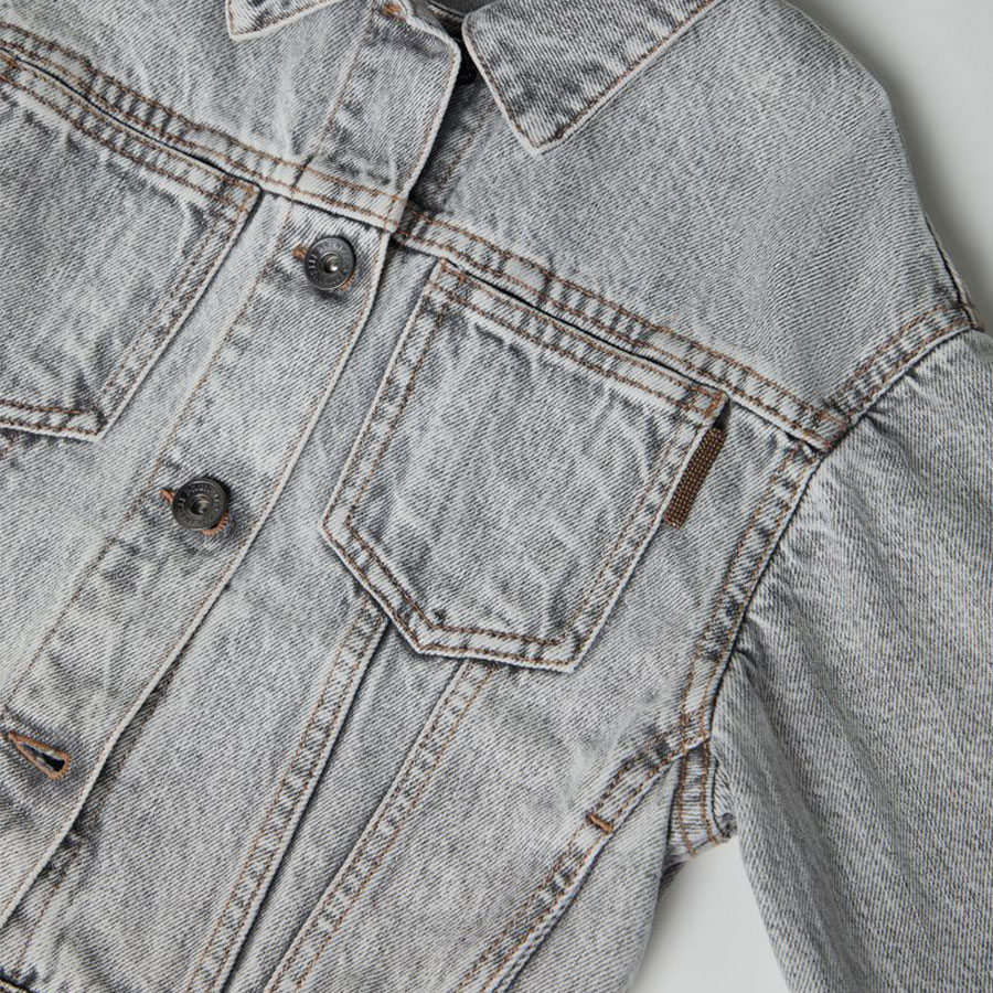 Sed ut perspiciatis unde omni serror